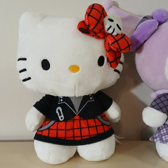 Hello Kitty Red Punks and Kuromi Punks plush dolls - 9 inches tall - like new - Picture 4 of 7